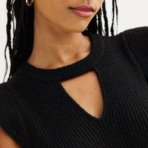 SO Keyhole Cutout Flutter‎ Sweater Black Size Large Chic Trendy Pullover